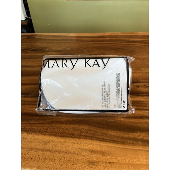 Mary Kay: Into the Garden Collection Bag White Makeup Bag Limited Edition - NEW - Picture 13 of 14